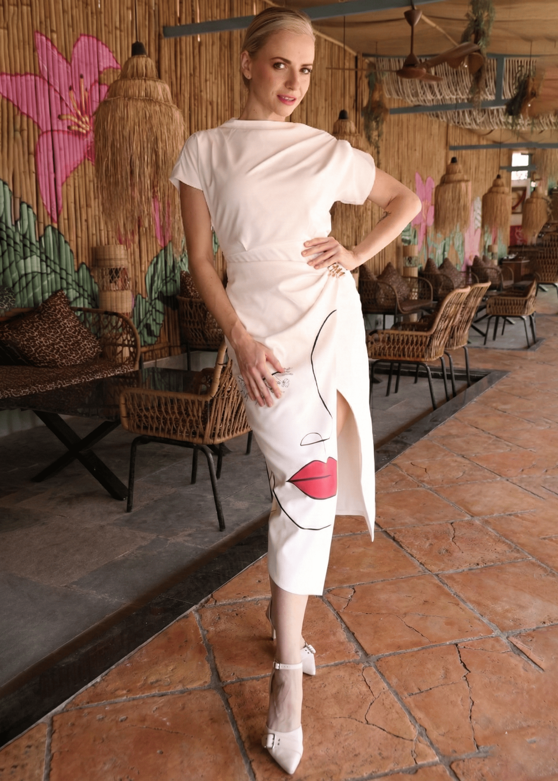 Lady Outline Dress – Luxeraa