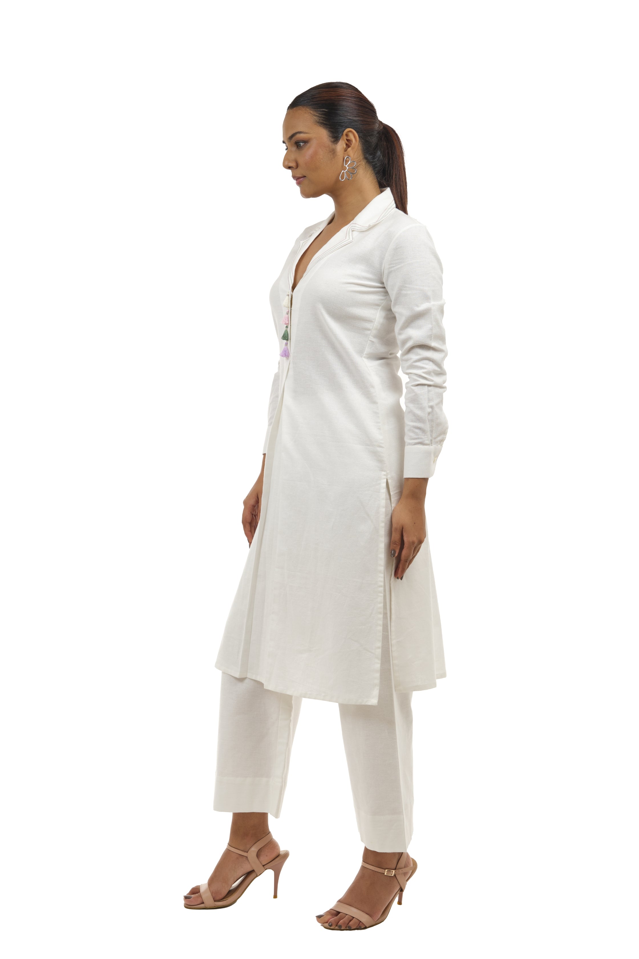 White shirt collar Kurta set