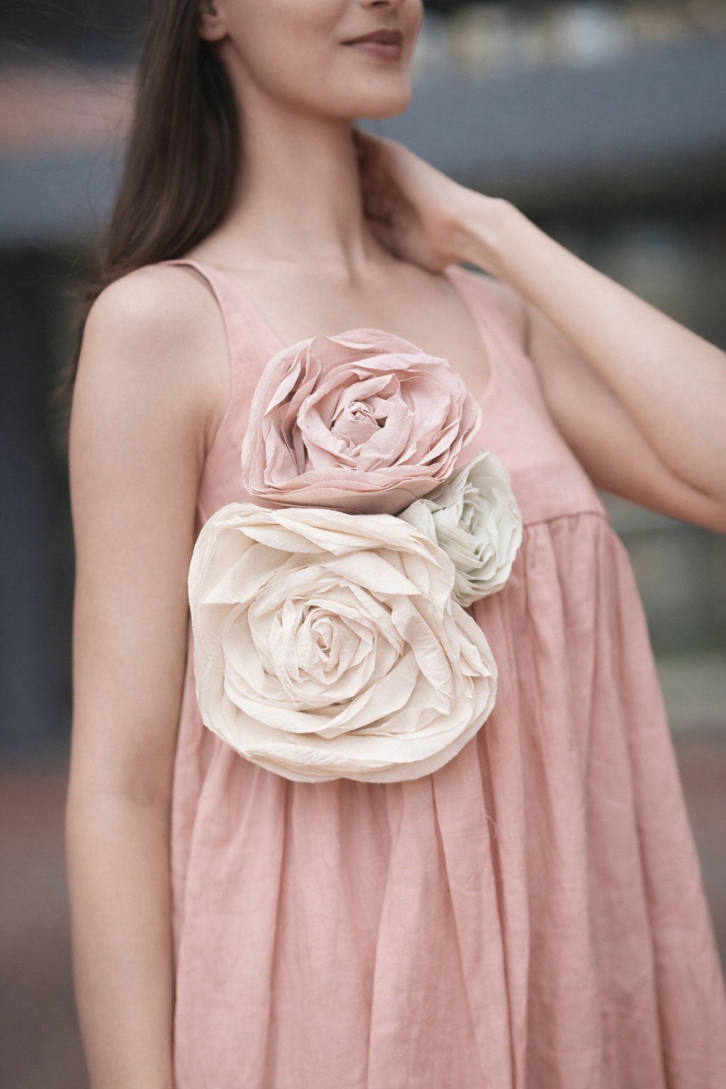 Blush organic pink with 3 roses