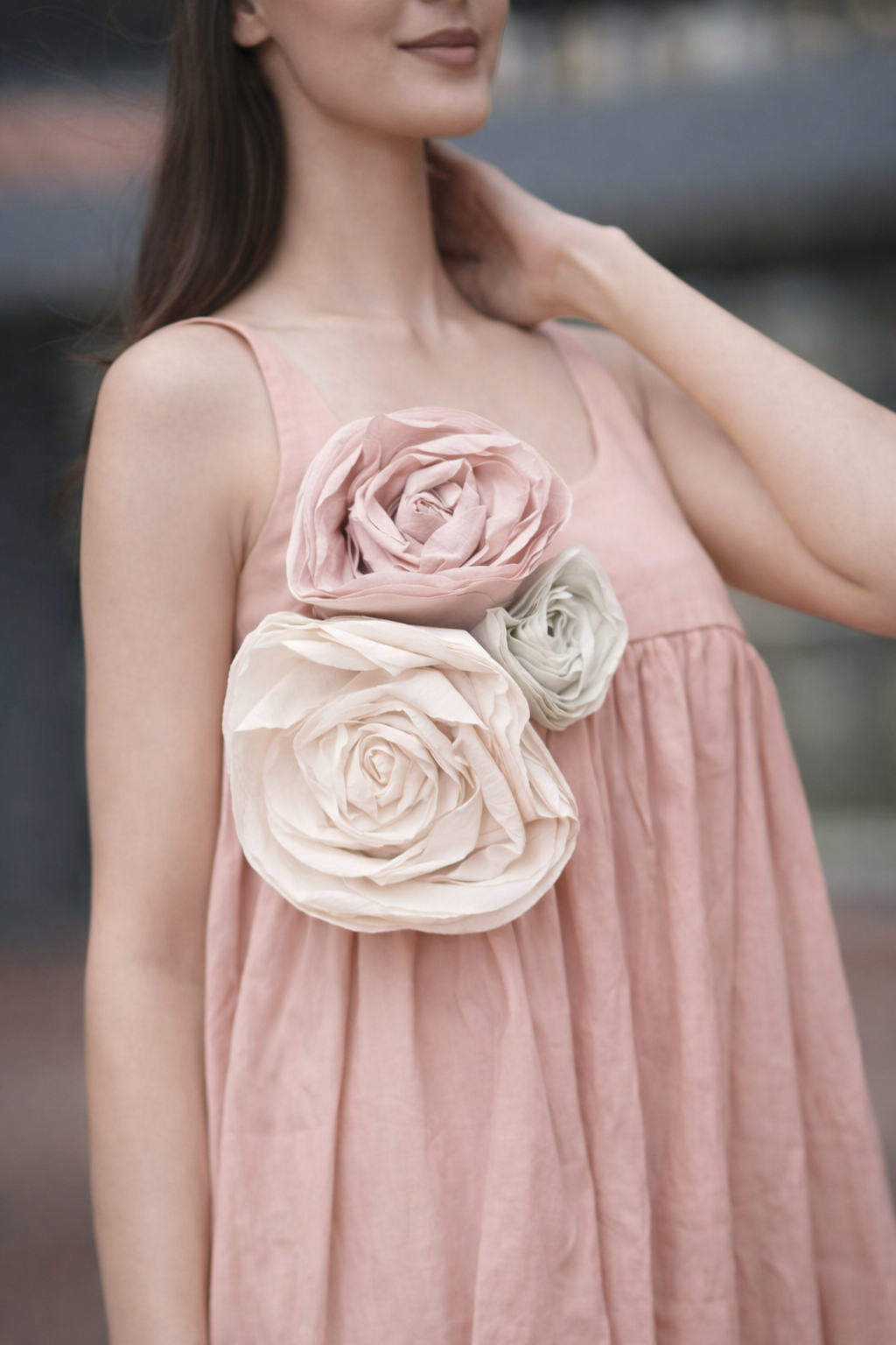 Blush organic pink with 3 roses