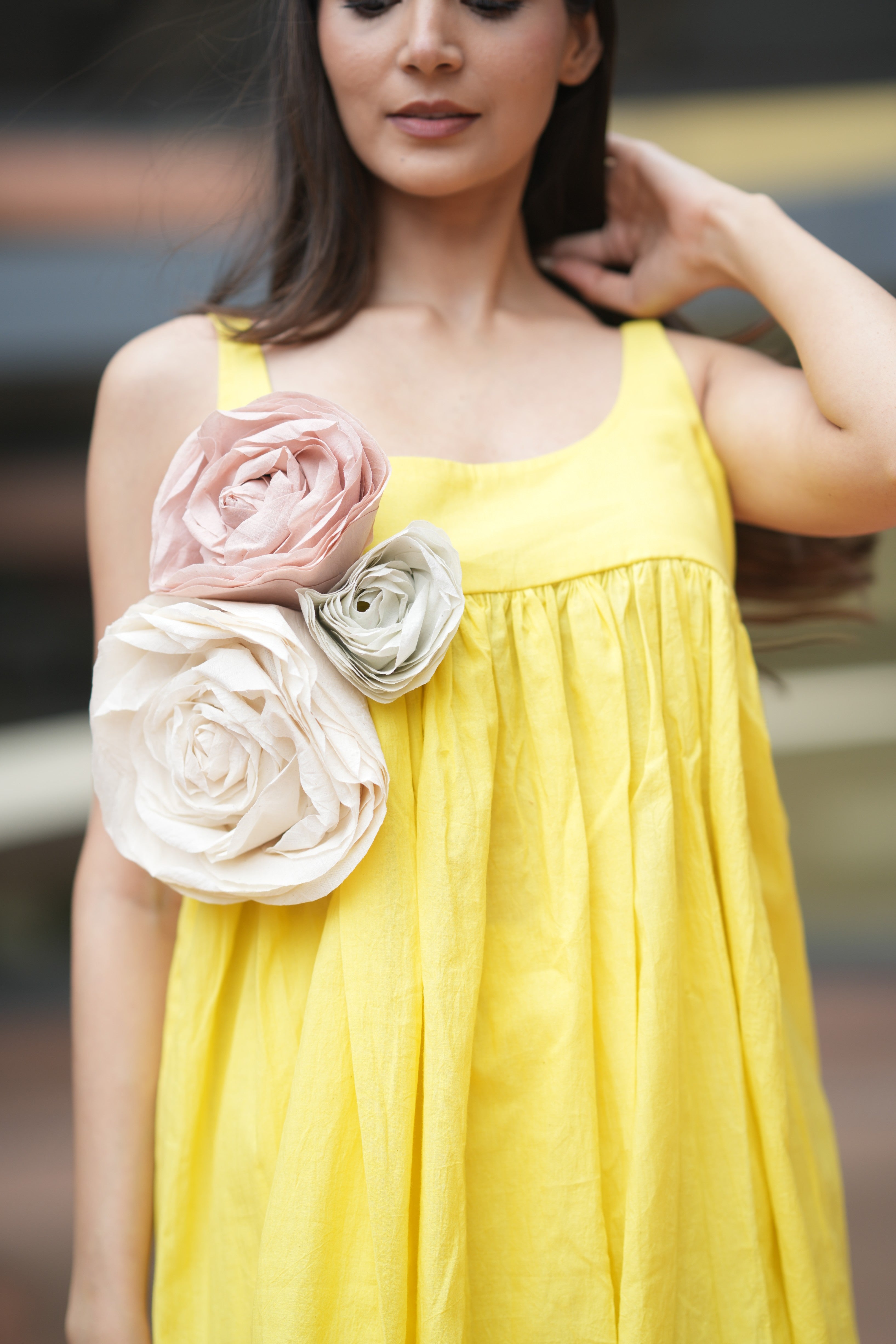 Bright yellow with 3 roses