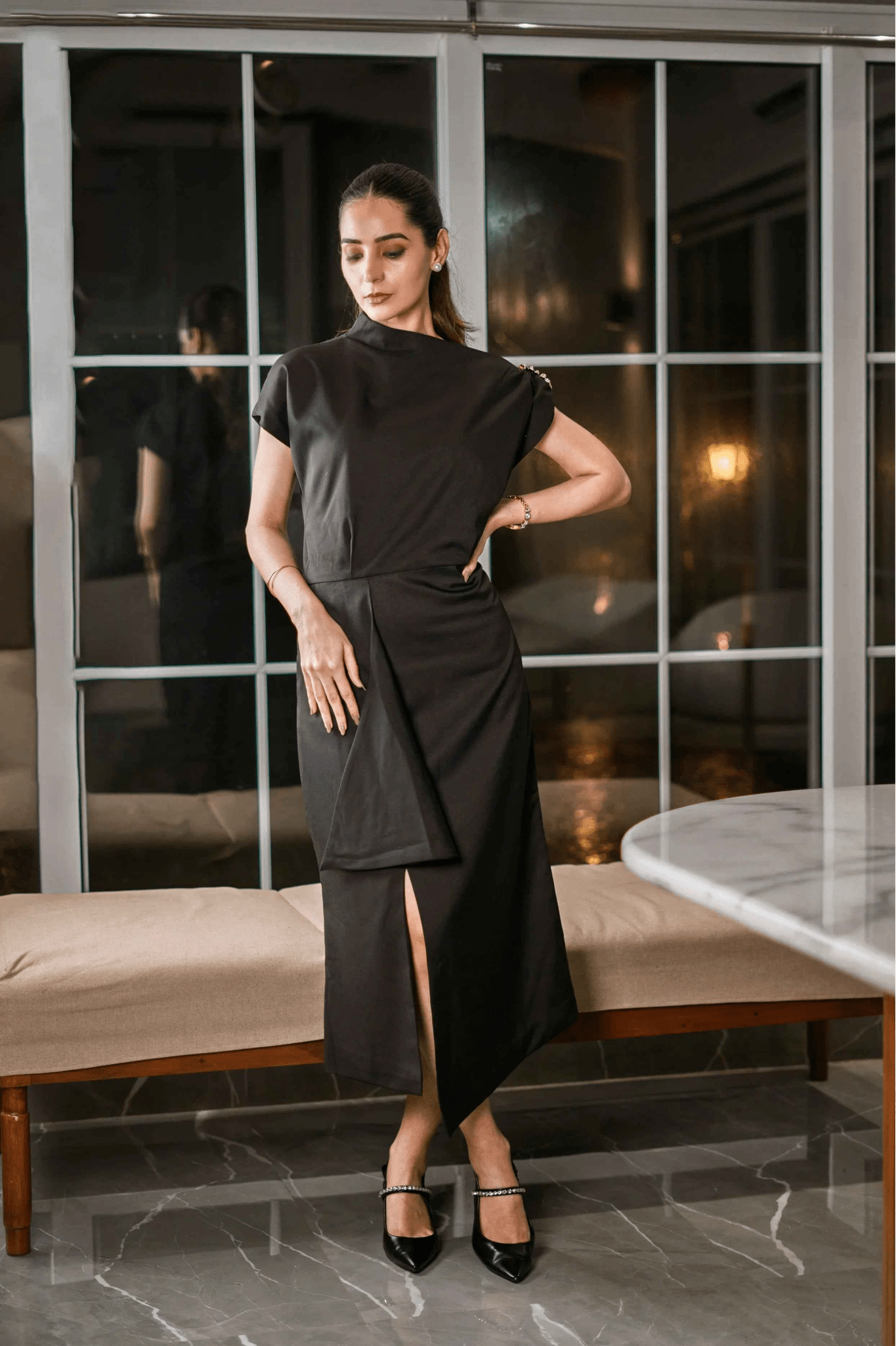 Black One-Shoulder Draped Midi Dress L Black One-Shoulder Draped Midi Dress L